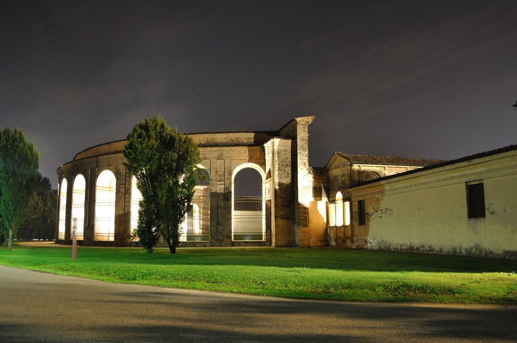 特耳米努斯住宿加早餐旅馆 Villastrada  外观 照片